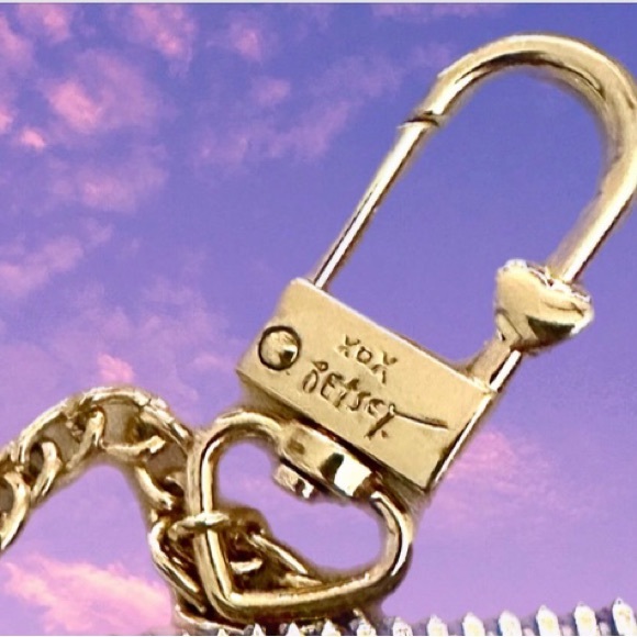 Betsey Johnson Keychain Card Wallet NWOT - Picture 3 of 7